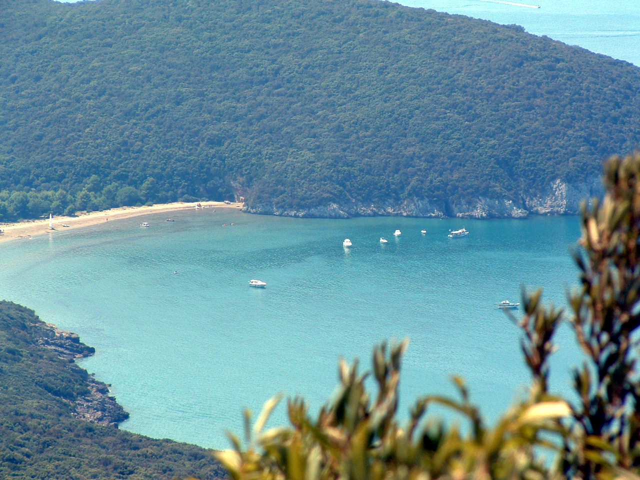Cala di Forno, Italy: sea temperature, photo and map