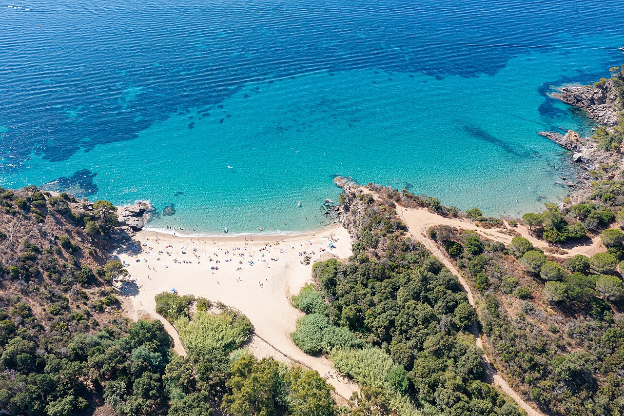 Bonporteau Beach, France: sea temperature, photo and map