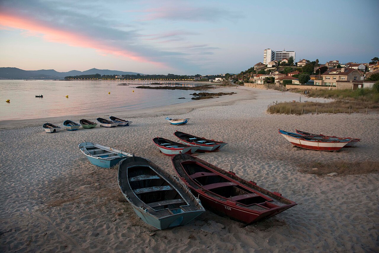 Playa de Fontaíña, Spain: sea temperature, photo and map