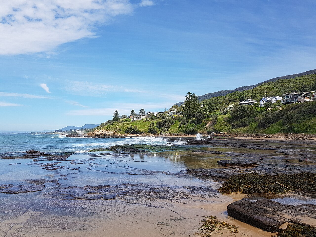 Wombarra Beach, Australia: sea temperature, photo and map