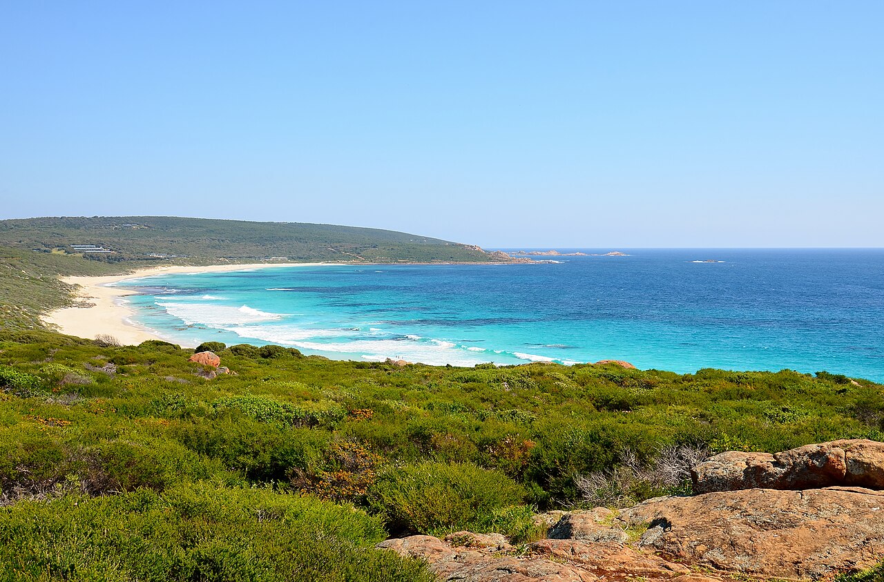 Smiths Beach, Australia: sea temperature, photo and map