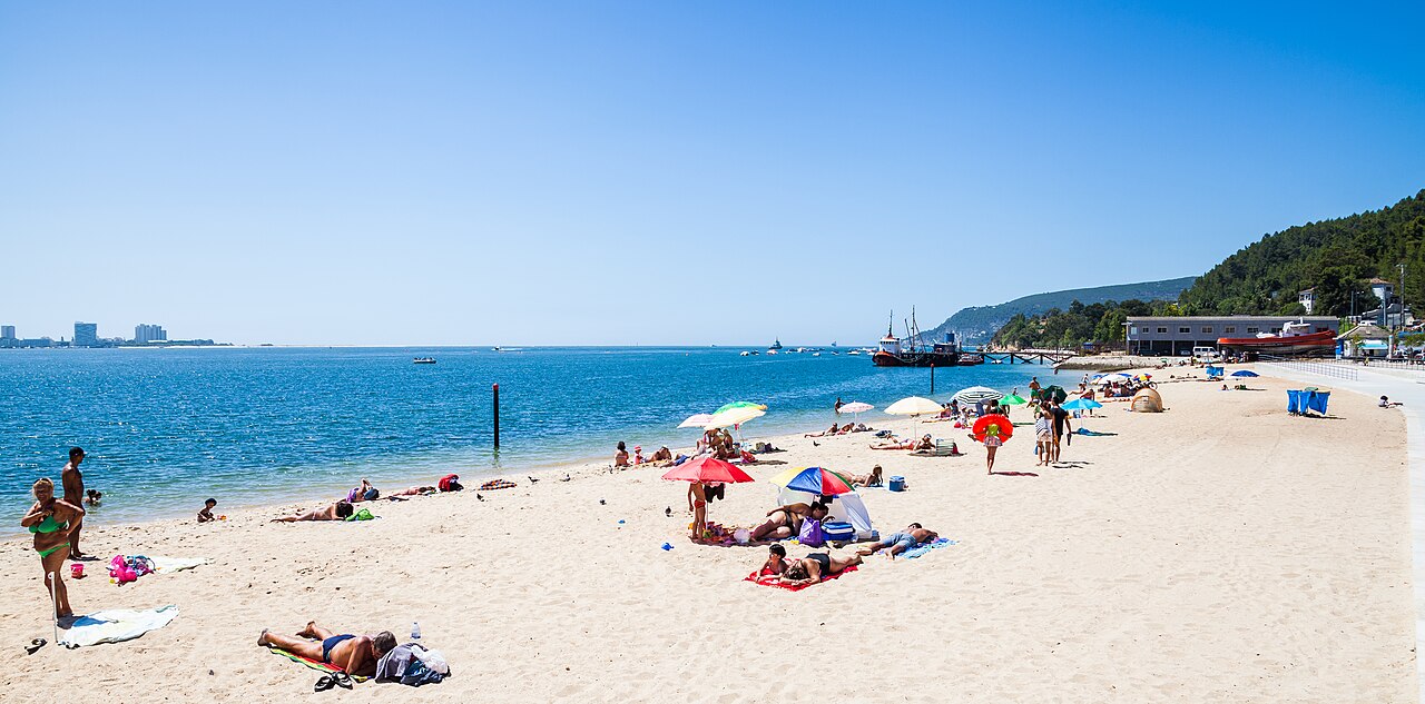 Saúde Beach, Portugal: sea temperature, photo and map