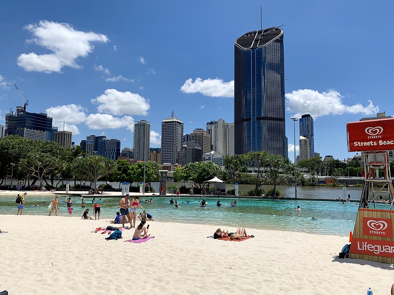 Streets Beach, Australia: sea temperature, photo and map