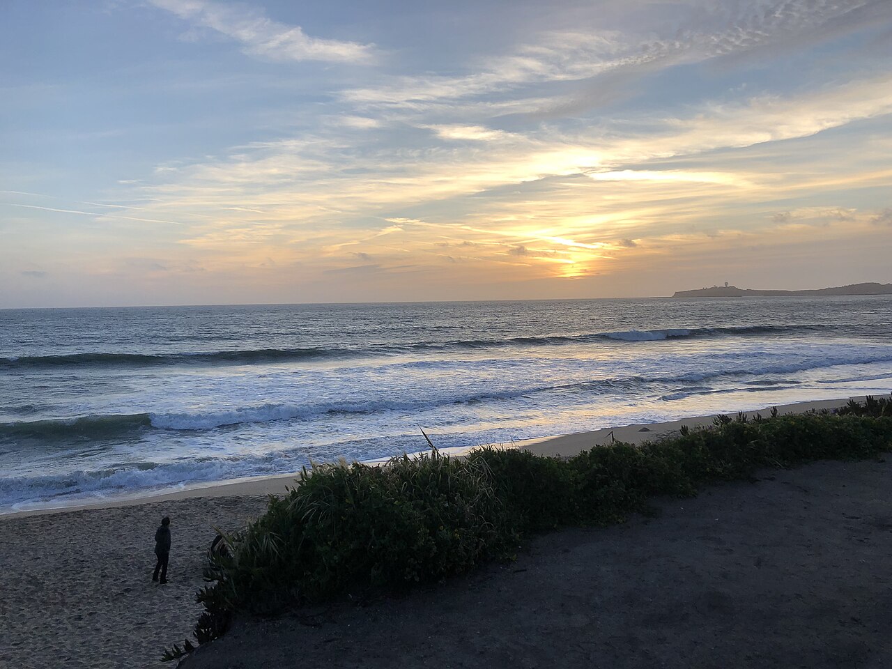 Dunes Beach, United States: sea temperature, photo and map