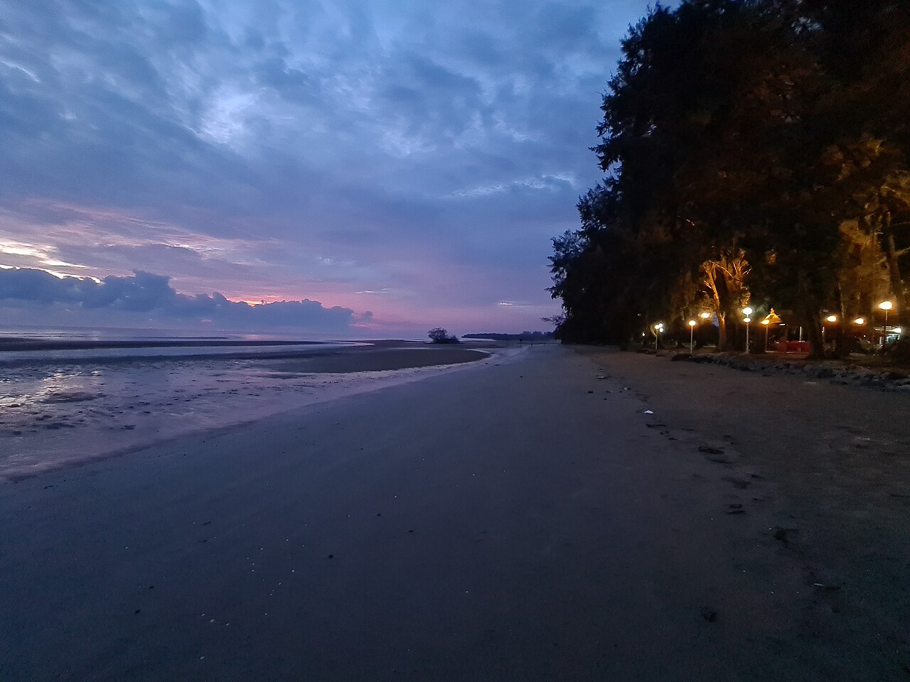 Morib Beach, Malaysia: sea temperature, photo and map