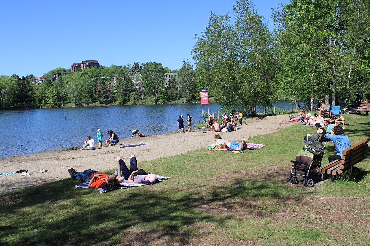 Plage Lucien-Blanchard, Canada: sea temperature, photo and map