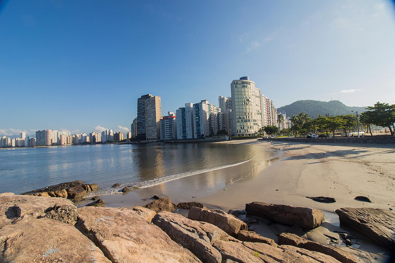Milionários beach, Brazil: sea temperature, photo and map
