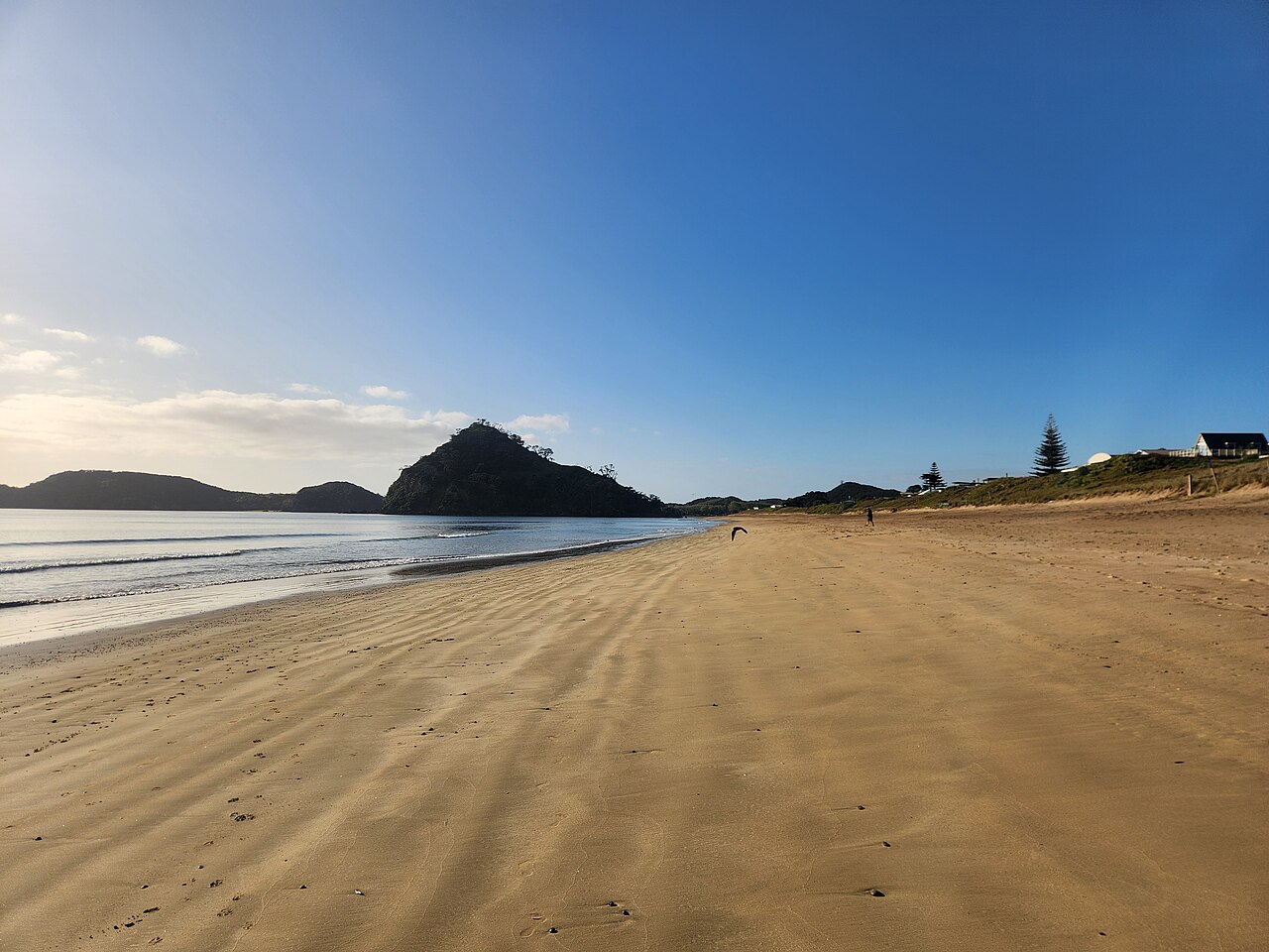 Parauwanui Beach, New Zealand: sea temperature, photo and map