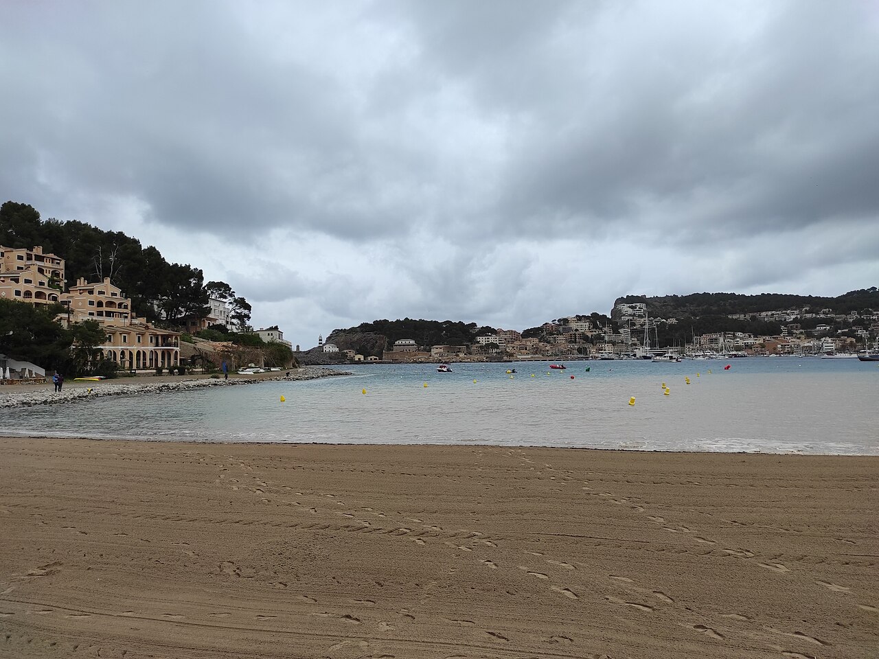 Beaches of Sóller, Spain: sea temperature, photo and map