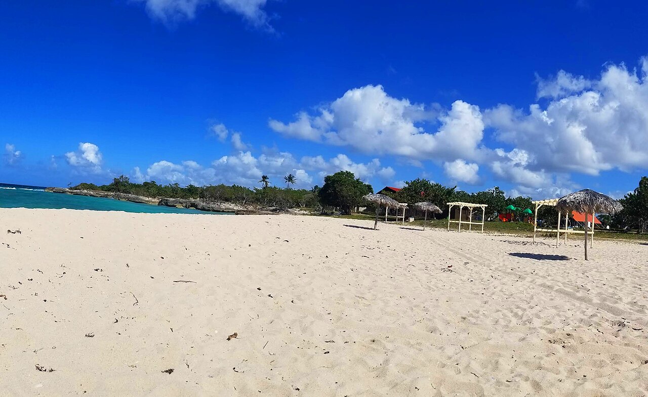 Don Lino beach, Cuba: sea temperature, photo and map